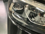 LEDインテリジェントライトシステムは、走行状況や周囲の明るさに応じて配光を自動制御。夜間走行時の視認性を高めつつ、対向車への眩しさを抑え、安全で快適なドライブを実現します。