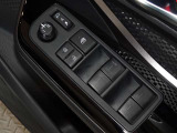 電動格納式ドアミラー・パワーウインドウを装備しています。