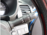 『1台』のお車に対して、3名体制で日々議論を重ね仕入れを行っております。