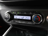 車内の温度管理に便利なオートエアコン☆