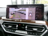 高画質の全周囲カメラが付いております。コーナーセンサーと併せてご利用いただくと駐車も楽々