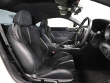 スタイリッシュな室内で運転もしやすいです♪使い勝手の良い配置も考えられています!!