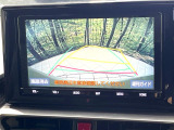 【バックカメラ】駐車時に後方がリアルタイム映像で確認できます。大型商業施設や立体駐車場での駐車時や、夜間のバック時に大活躍!運転スキルに関わらず、今や必須となった装備のひとつです!