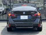 BMWを熟知したメカニックによる、360度の納車前点検。ドイツ本国と同様の教育・訓練を受けたメカニックが徹底的に点検、整備した後にお客様にお引渡しします。