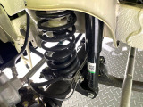 お車を安心してお乗りいただく為には、足回りの定期点検が欠かせません。サービスサポート(有償保証)では無料点検もご提供しており、安心のカーライフをお過ごしいただけるサポート体制が整っています。