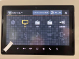 【9インチナビ】TV CD/DVD再生やBluetoothオーディオなど多彩なメディアに対応したメモリーナビを装備しています。