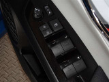 電動格納式ドアミラー・パワーウインドウを装備しています。