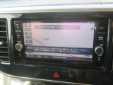 知らない所への訪問も安心です。ナビがきちんと目的地まできちんとアシストしてくれます。純正7インチワイドナビです。