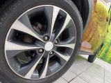 【15インチアルミホイール】外観にマッチしたアルミホイールを装着しております。各種アルミホイールや、スタッドレスタイヤも取扱いしております。是非ご相談ください♪