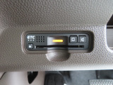 『ETC搭載』 高速利用時に便利なETCを搭載しております。高速道路での利用がスムーズになります!これで長旅も楽々♪納車時にセットアップをさせていただきますので、カードを差し込むだけでご利用いただけま
