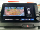 バックカメラ付きなので駐車時も安心!