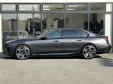 自動車保険も純正のクオリティを。BMWの正規ディーラーのみが取り扱い可能な、BMW専用自動車保険。専任のスタッフが皆様のカーライフを24時間365日サポート致します。