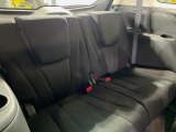 3列目シートはもちろん状態良好☆大人でもゆったりと座って頂けますので、大人数でのお出かけもラクラクです♪ご家族で、気の知れた仲間で、ドライブに行くのが楽しみですね♪
