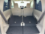 普段のお買い物や通勤、送迎等に十分な荷室スペースを確保しております。セカンドシートを倒すと、大きな荷物の積載も可能です♪