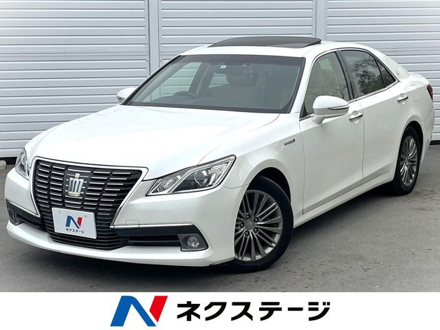 クラウン ハイブリッド 2.5 ロイヤルサルーン 
