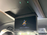 【フリップダウンモニター】大画面モニターで後席でもエンタメをお楽しみいただけます。小さなお子様にも大人気の装備です♪