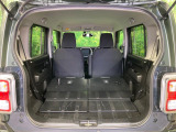 後席を格納すると、これだけの広さが!シーンに合わせたシートアレンジで、大きな荷物も積むことが出来ます♪