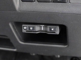 納車前に12ヶ月点検・エンジンオイル交換・ バッテリー交換・ワイパーゴム交換・キーレス、キーフリーの電池交換を実施しております。ダイハツの整備士がきっちりと点検したお車をお届けいたします!