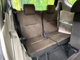 3列目シートはもちろん状態良好☆大人でもゆったりと座って頂けますので、大人数でのお出かけもラクラクです♪ご家族で、気の知れた仲間で、ドライブに行くのが楽しみですね♪