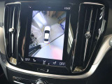 更に360&deg;ビュー表示も可能です 車を上から見下ろしたように車外を確認できるため、一切の死角がない状態で駐車が可能です