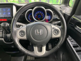 【ステアリングスイッチ】運転中、前方から目線をそらすことなく、オーディオ等の操作が可能な便利機能!安心&快適なドライブを演出してくれます♪