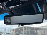 【デジタルインナーミラー】後席の大きな荷物や同乗者で後方が確認しづらい時でも安心!カメラが撮影した車両後方の映像をルームミラー内に表示。クリアな視界で状況の確認が可能です!