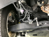 お車を安心してお乗りいただく為には、足回りの定期点検が欠かせません。サービスサポート(有償保証)では無料点検もご提供しており、安心のカーライフをお過ごしいただけるサポート体制が整っています。