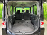 普段のお買い物や通勤、送迎等に十分な荷室スペースを確保しております。セカンドシートを倒すと、大きな荷物の積載も可能です♪
