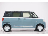 県内13店舗にて常時500台以上ダイハツ車を展示中です。見て、触って、納得のいく一台をぜひ見つけてください。