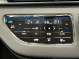 Wエアコン付きです!運転席・助手席それぞれ快適な車内でお過ごしいただけます。