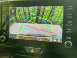 【バックカメラ】駐車時に後方がリアルタイム映像で確認できます。大型商業施設や立体駐車場での駐車時や、夜間のバック時に大活躍!運転スキルに関わらず、今や必須となった装備のひとつです!
