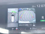【アラウンドビューモニター】専用のカメラにより、上から見下ろしたような視点で360度クルマの周囲を確認することができます☆縦列駐車や幅寄せ時に活躍してくれます♪