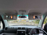 小さい鏡もついていますので、ちょっとしたお化粧直しにも★