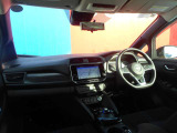 フロントガラスが広く視界が広々としているので、運転がとてもし易いです!