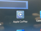 【アップルカープレイ】iPhoneがBMW車両とワイヤレスで接続されます。Apple CarPlayでは、オーディオストリーミングやメッセージングアプリがディスプレイに表示されます。