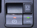電動パーキングブレーキを装備しております。