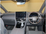 オシャレなインテリアで運転する気分も盛り上がりますよね^^