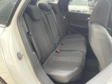 ●後部座席も気になるようなキズ・汚れやへたり等、大きなダメージはなく、良好な状態です。