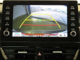 バックガイドモニターで、後方を確認しながら安心して駐車することができます。運転初心者も熟練者も必須の機能ですよ!