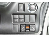 両側パワースライドドア付きだから、狭い駐車スペースなどでの 乗り降りラクラク!小さなお子さまのいるご家庭には嬉しい装備。