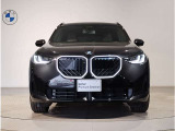 【キドニーグリル】BMWは約90年もの間、ほぼ全ての車両にひと目でBMWだと分かるこの特徴的なフロントグリルが備えられ、デザイン・アイコンとして親しまれてきました。