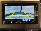 リバースギアに入れるだけで後方の表示へ切り替わります。夜間や雨の日の駐車も楽になりますよ。