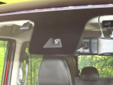 【三菱e-Assist】走行中に前方の車両等を認識し、衝突しそうな時は警報とブレーキで衝突回避と被害軽減をアシスト。より安全にドライブをお楽しみいただけます。