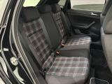 ナンバー付きの車両は公道試乗可能です(登録済未使用車など一部除く)。また、取り回しの確認など、広い場内でご試乗も可能です。お気軽に申し付けください。