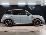 ☆MINIの車の始まりは大人四人がギリギリ乗れるコンパクトな車です!!今となっては3ナンバーですが、もともとは5ナンバーの車でした!!
