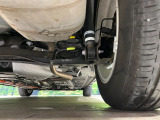 お車を安心してお乗りいただく為には、足回りの定期点検が欠かせません。サービスサポート(有償保証)では無料点検もご提供しており、安心のカーライフをお過ごしいただけるサポート体制が整っています。