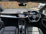 Audiのインテリアはエクステリア同様、優れたデザイン性とクオリティ、そして機能性を兼ね備えております。