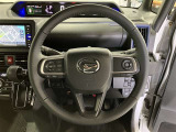 ステアリングから手を離さず、運転に集中したままオーディオ等の操作ができます。