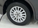 タイヤサイズは195/65R15!純正アルミホイール!納車前の点検時にタイヤ交換させていただきます!