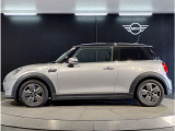 気密性の高いMINIは外観のかわいらしさとは裏腹に、外の雑音を遮り、高級感のある快適なドライブをお楽しみいただけます。